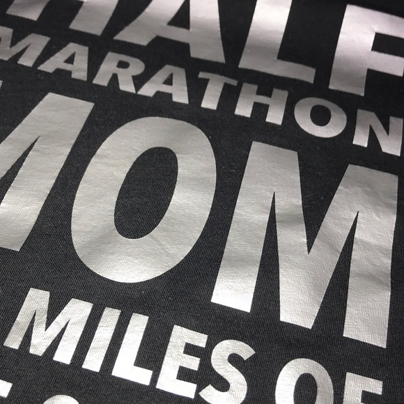 Half Marathon Mom Day Out Matte Silver Foil Sz L - Picture 3 of 5